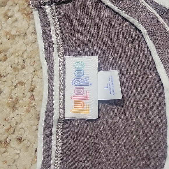 Lularoe Randy LS Top - Picture 2 of 3